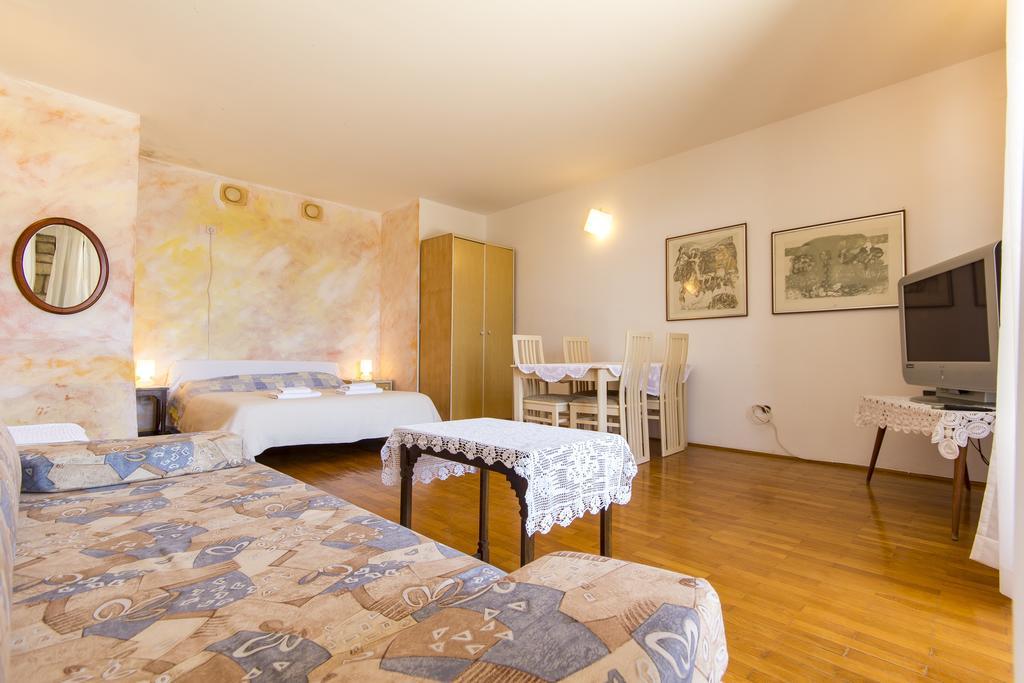 Apartments Siga Medulin Kültér fotó